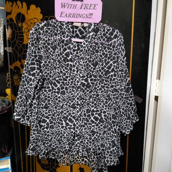 Chico's Tops - XL Chic Cow Top & Tank & Earrings